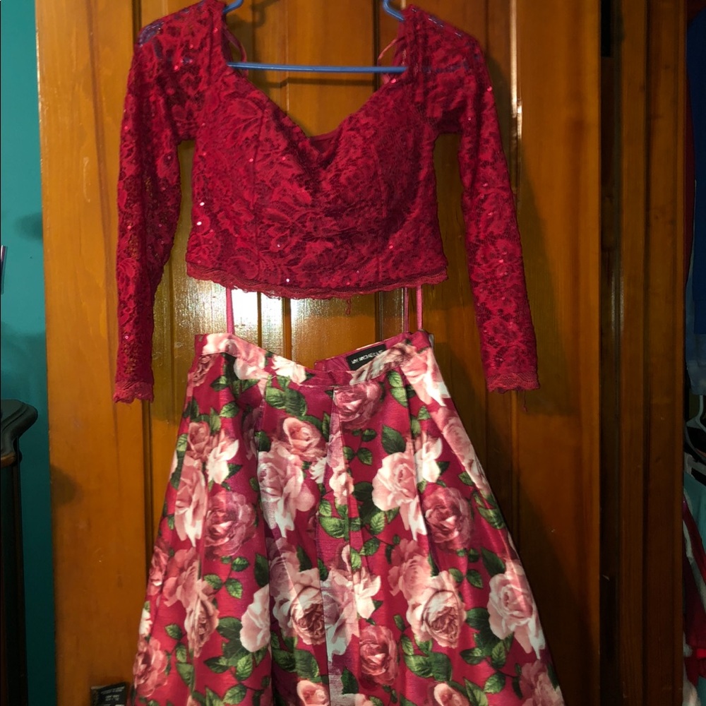 Dress - Picture 3 of 5